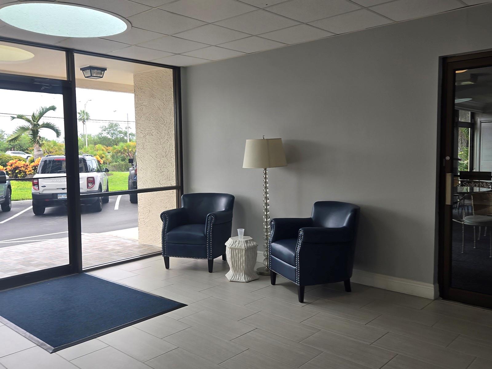 7100 SUNSHINE SKYWAY LN S #503 — photo 23