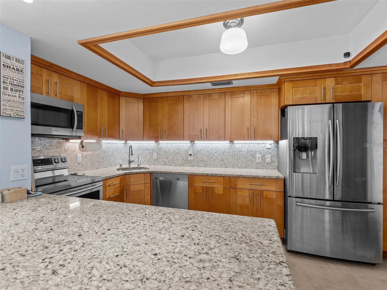 7100 SUNSHINE SKYWAY LN S #503 — photo 4