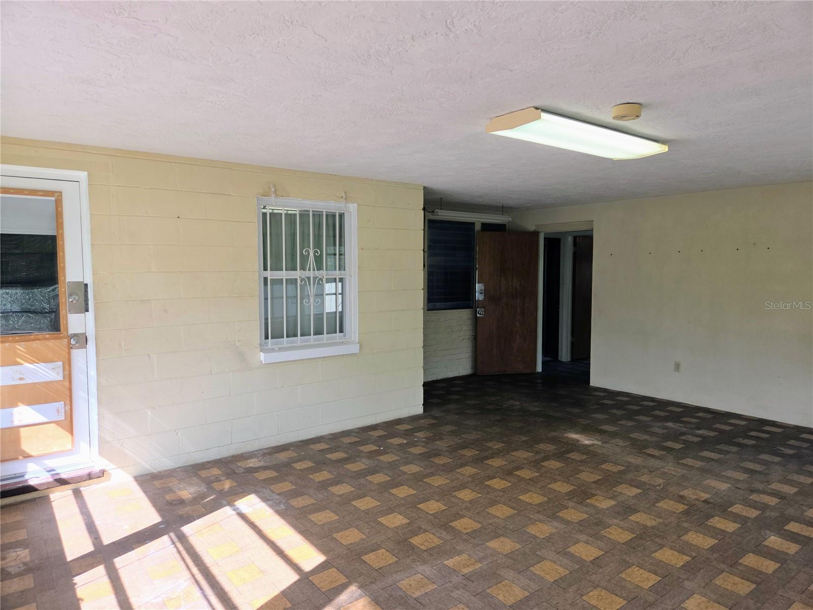 6044 BURLINGTON AVE N — photo 38