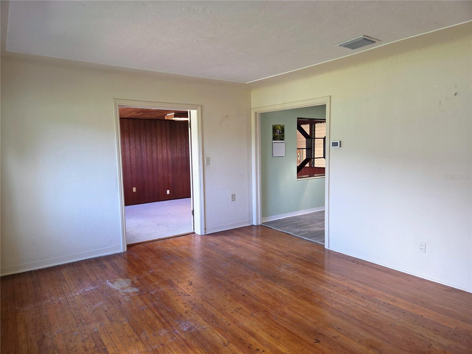 6044 BURLINGTON AVE N — photo 3