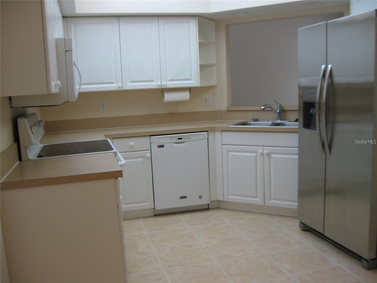 6405 BAY CEDAR LN #26 — photo 3