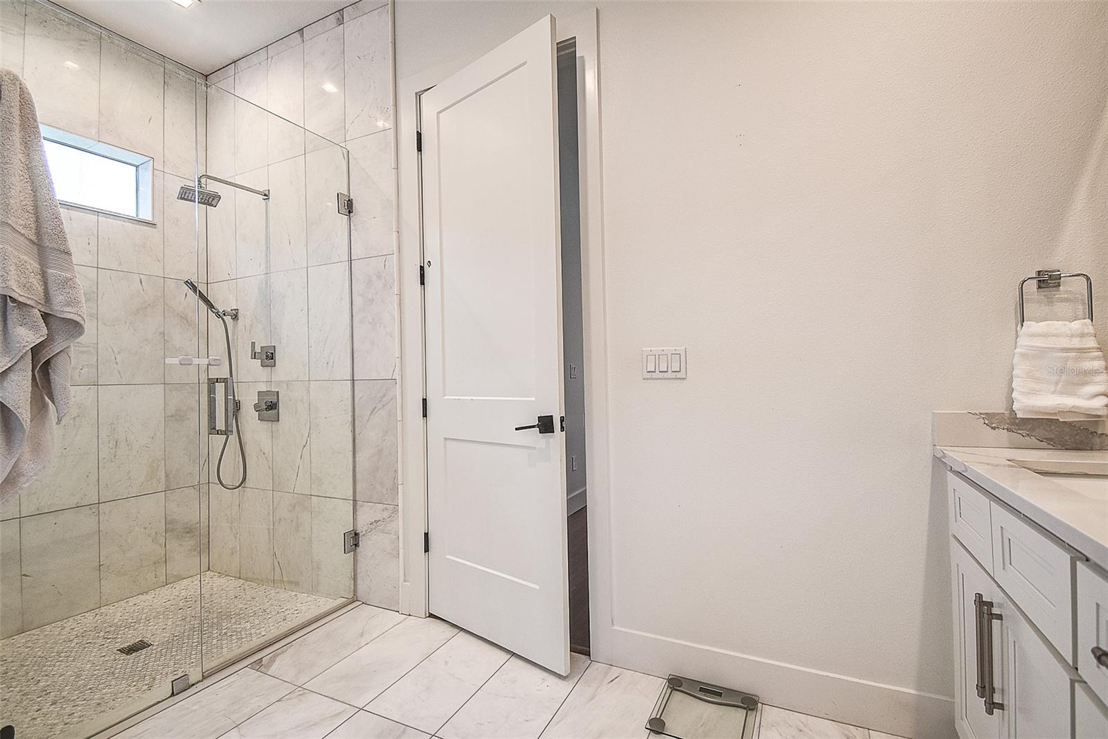3311 W PAUL AVE — photo 20