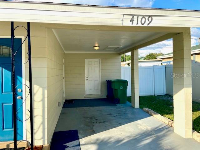 4109 W WALLACE AVE — photo 23
