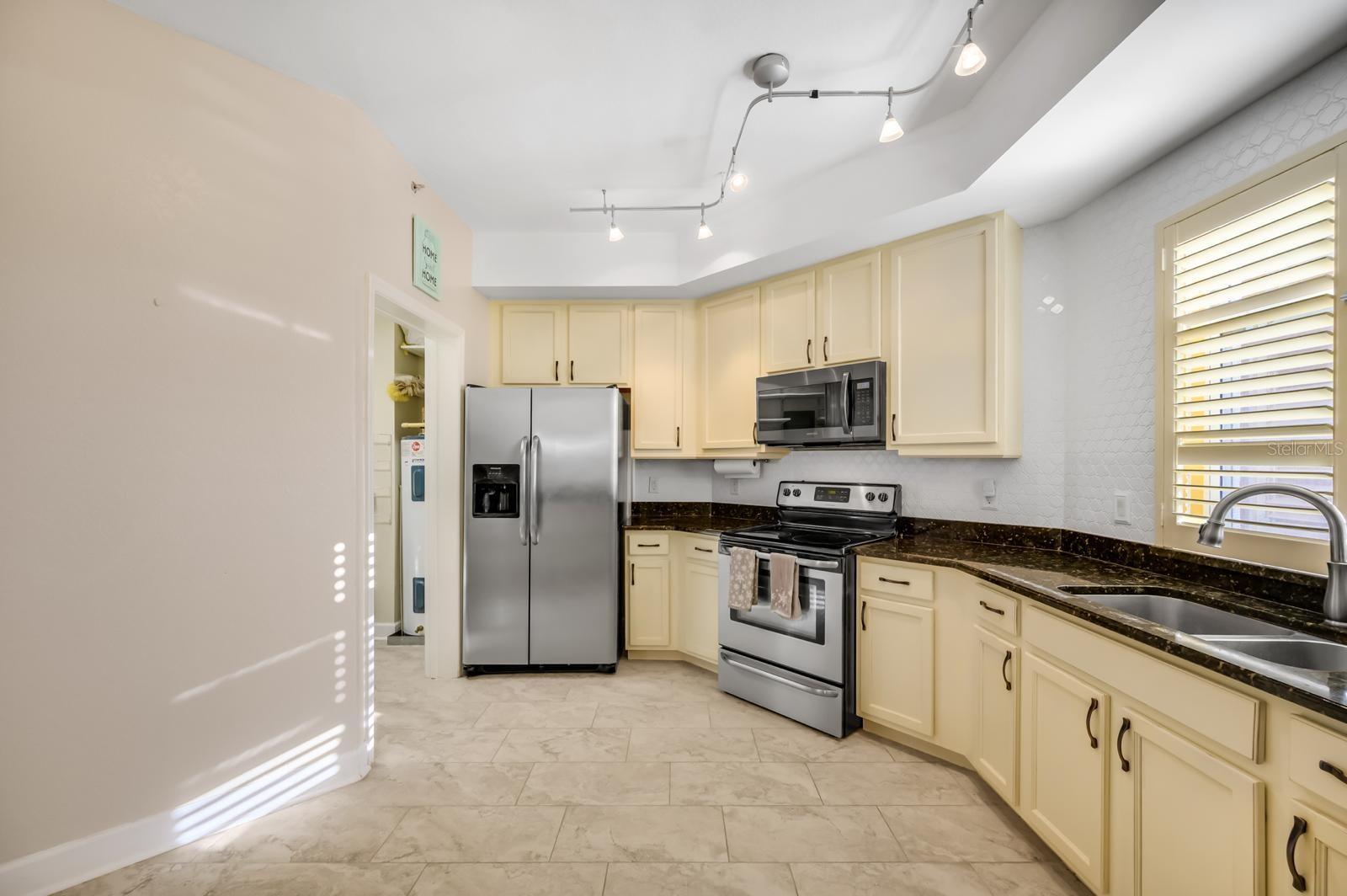 12077 GANDY BLVD N #333 — photo 26