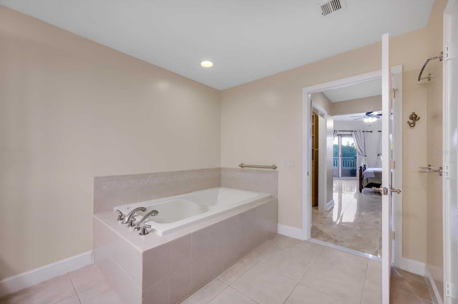 12077 GANDY BLVD N #333 — photo 24