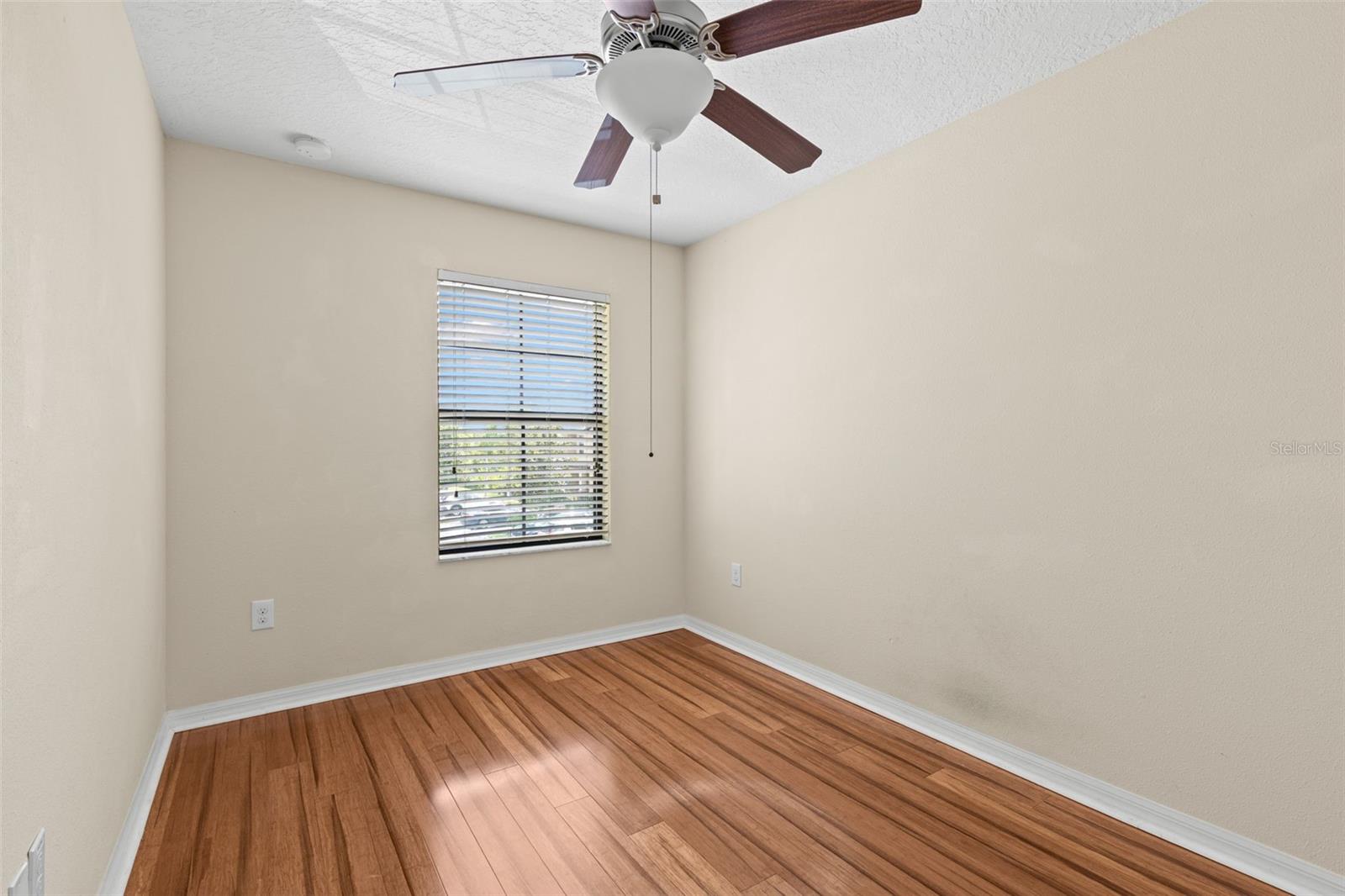 4272 FENNWOOD CT — photo 20
