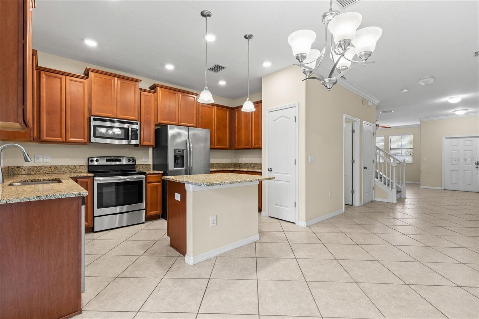 4272 FENNWOOD CT — photo 6