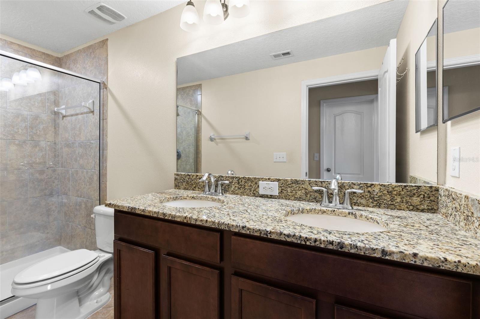 4272 FENNWOOD CT — photo 17