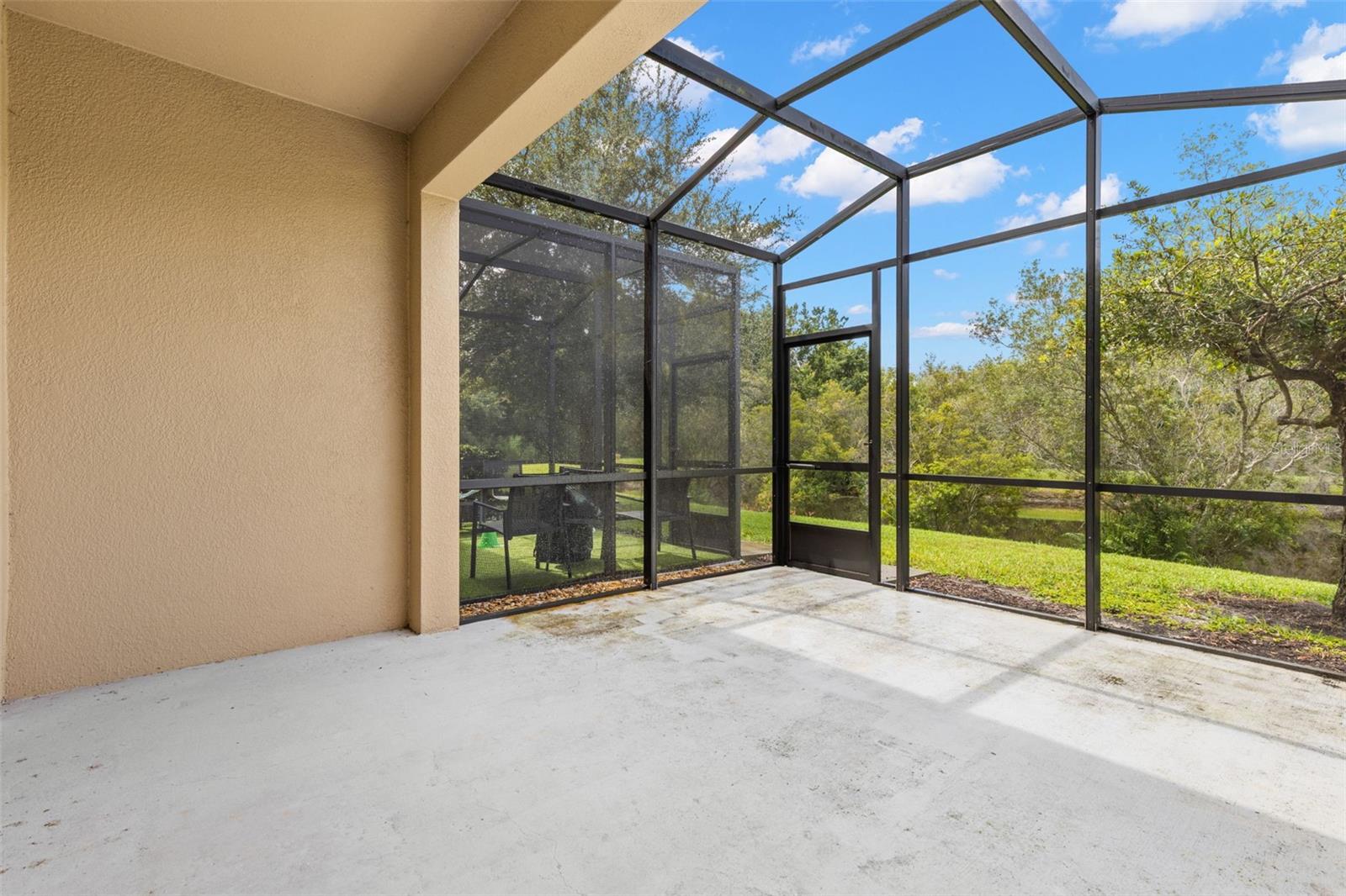 4272 FENNWOOD CT — photo 32