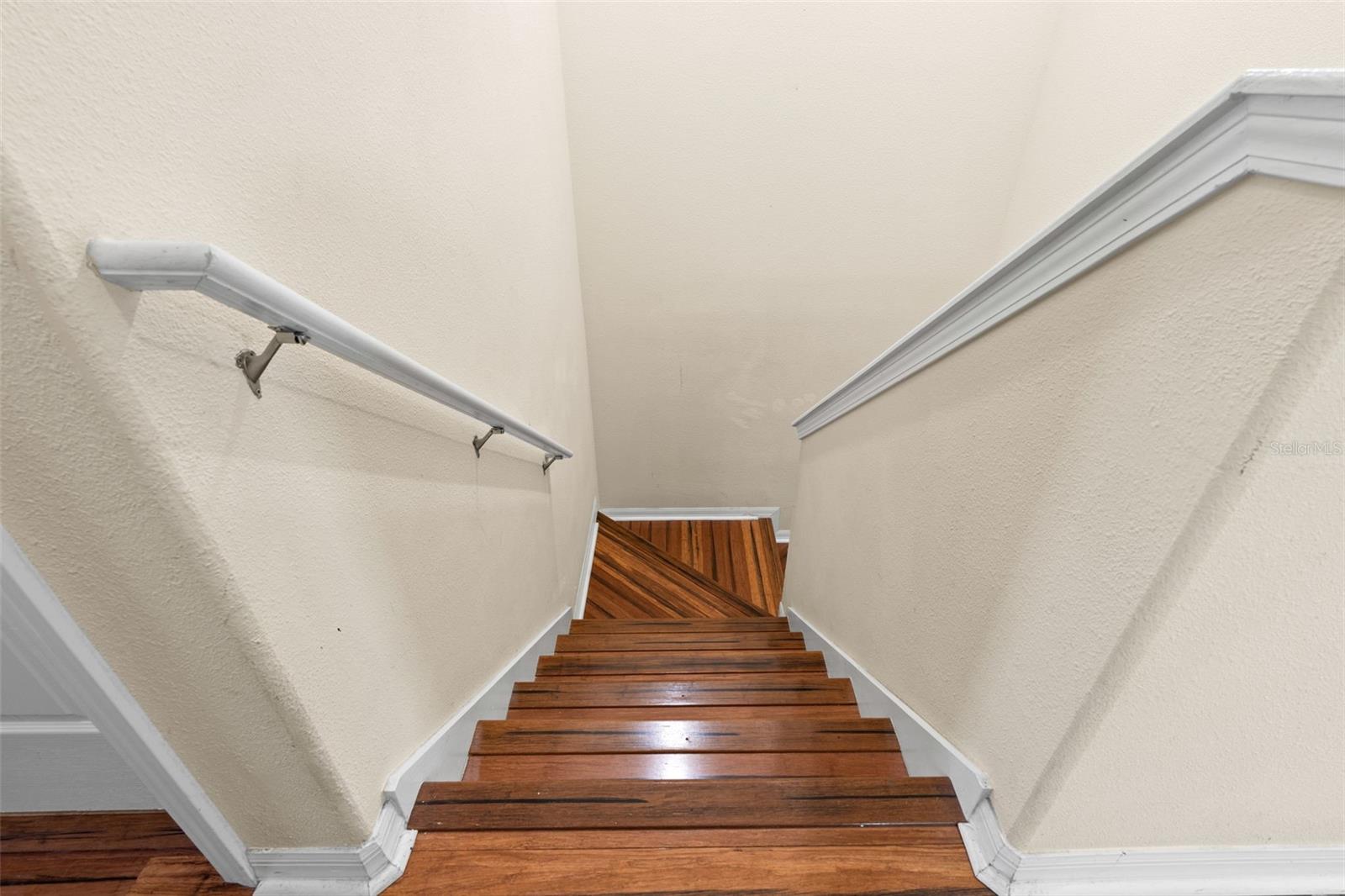 4272 FENNWOOD CT — photo 12