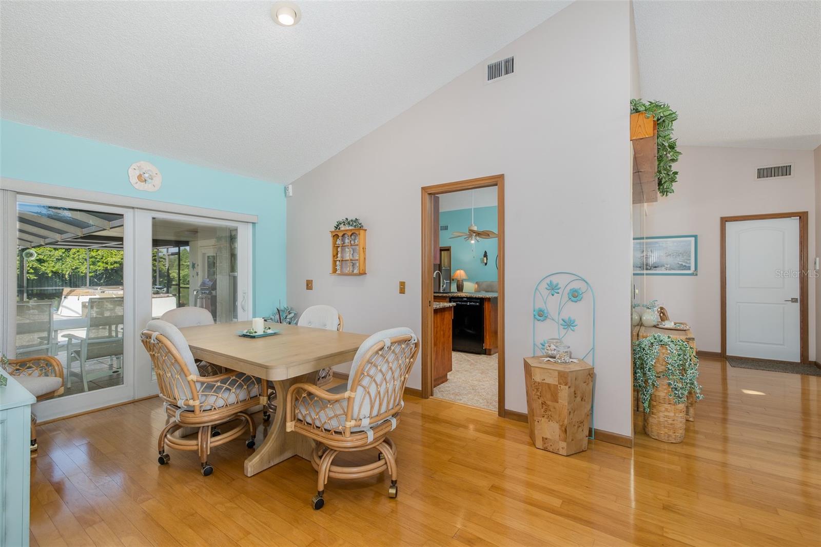 11810 SPANISH LAKE DR — photo 9
