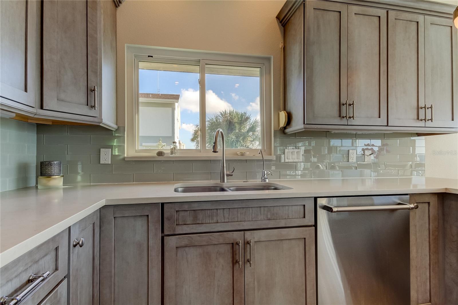 1401 GULF BLVD #205 — photo 32