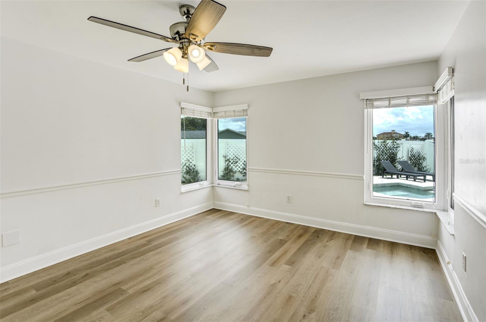 201 DRIFTWOOD LN — photo 16