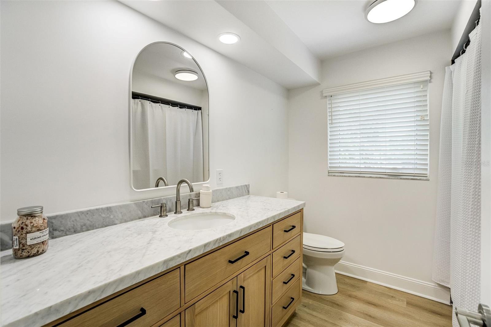 201 DRIFTWOOD LN — photo 17