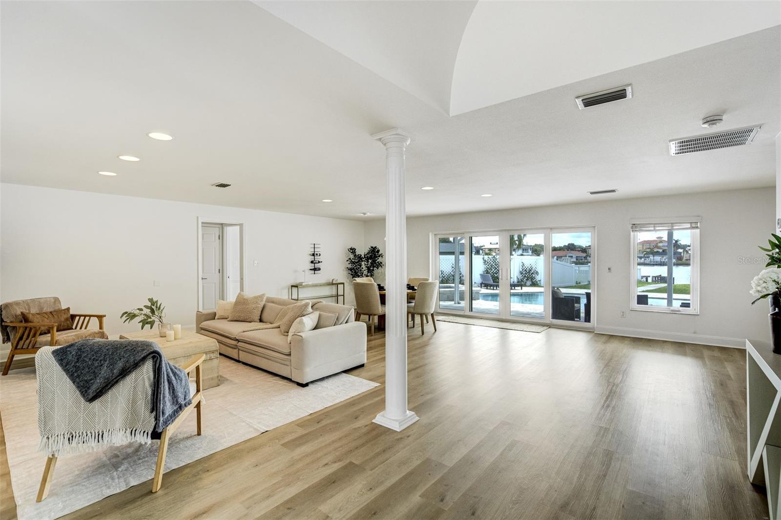 201 DRIFTWOOD LN — photo 3