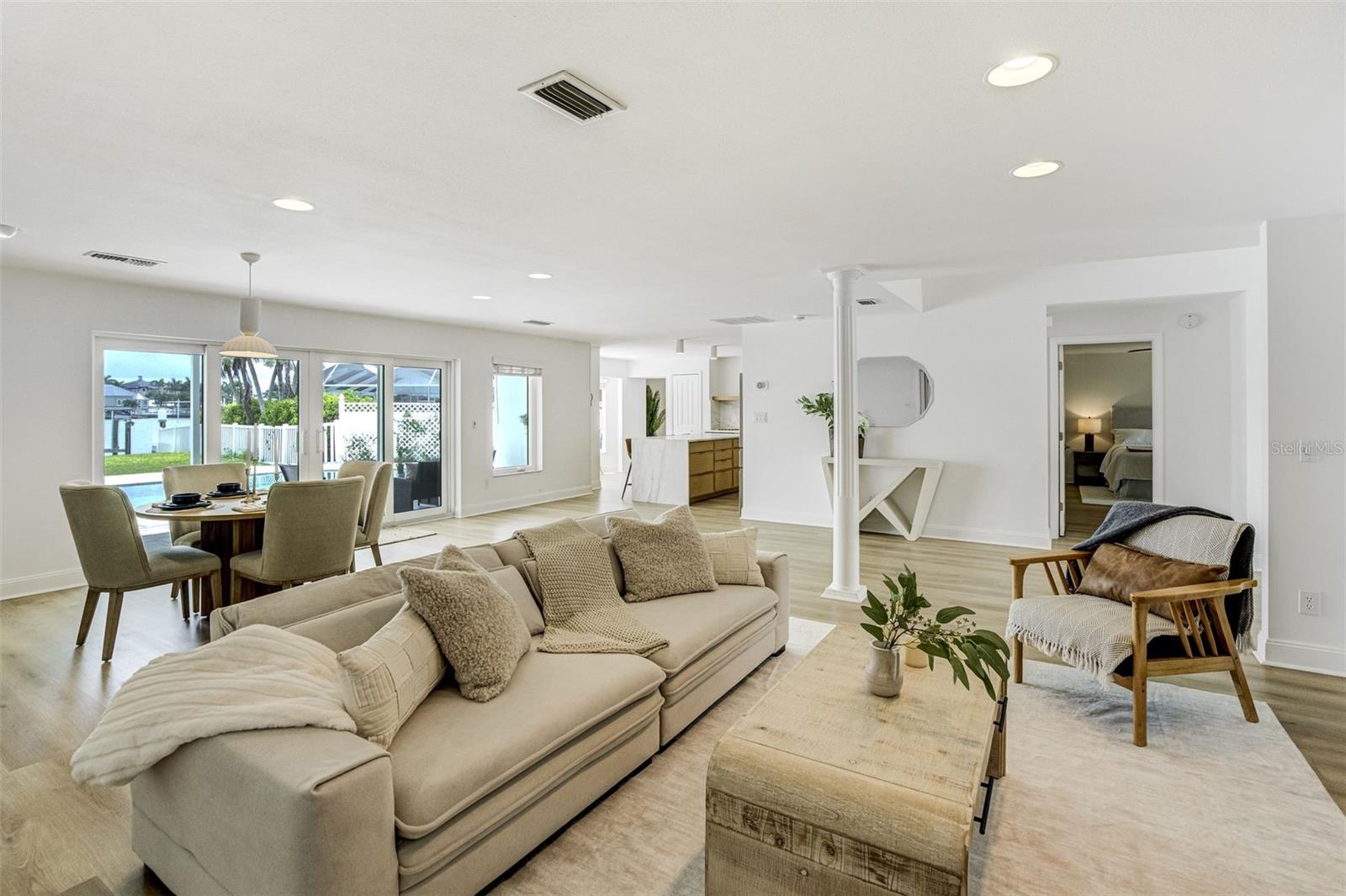 201 DRIFTWOOD LN — photo 4