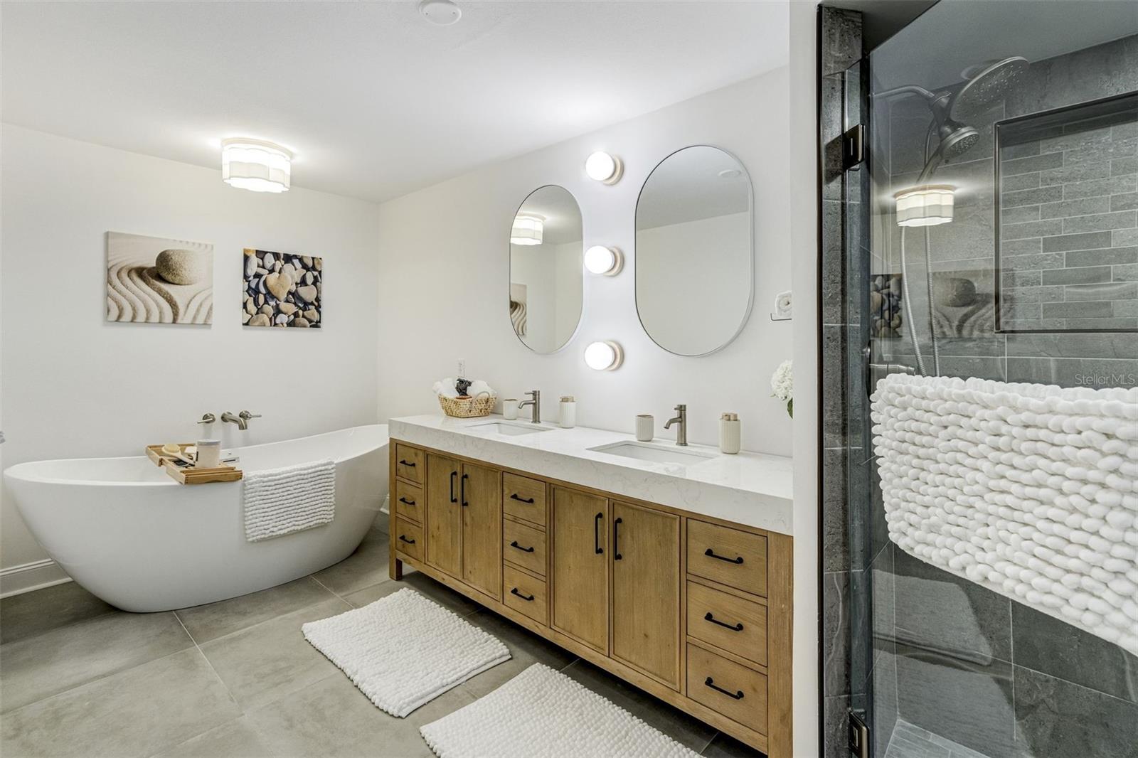 201 DRIFTWOOD LN — photo 12