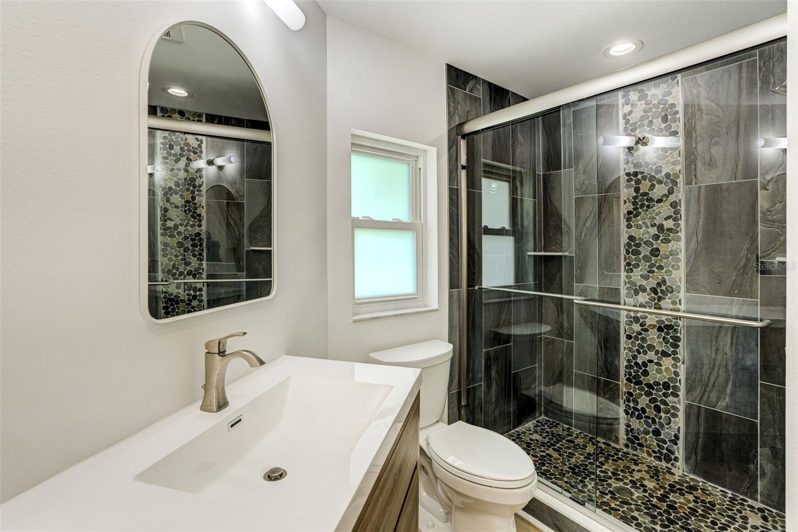 201 DRIFTWOOD LN — photo 21