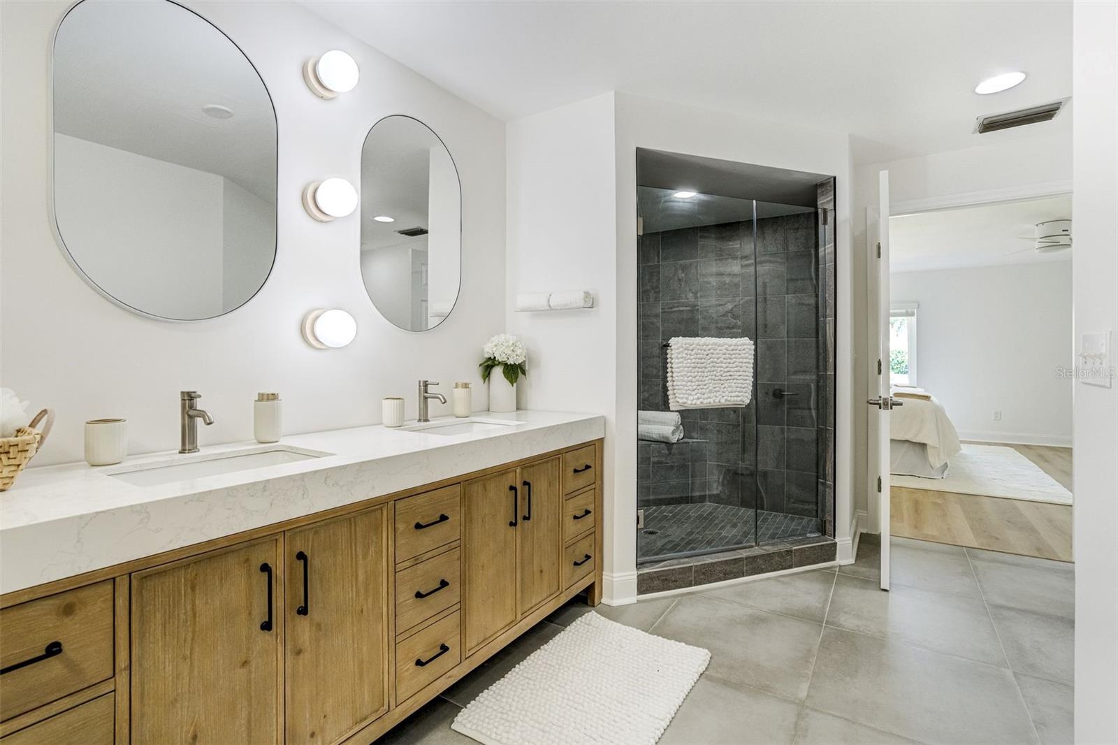 201 DRIFTWOOD LN — photo 14