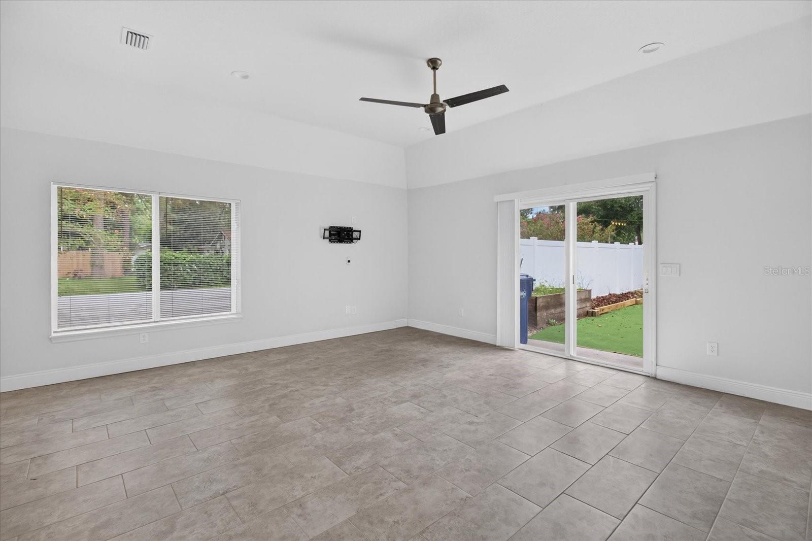 5114 CHILKOOT ST — photo 26