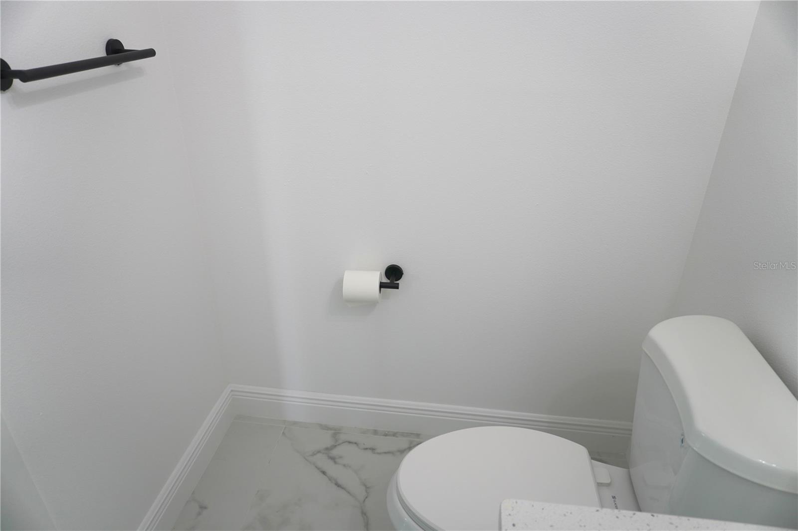 8926 N ORLEANS — photo 31