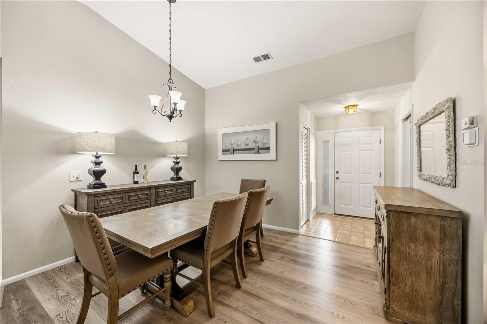 680 LINDEN DR — photo 5
