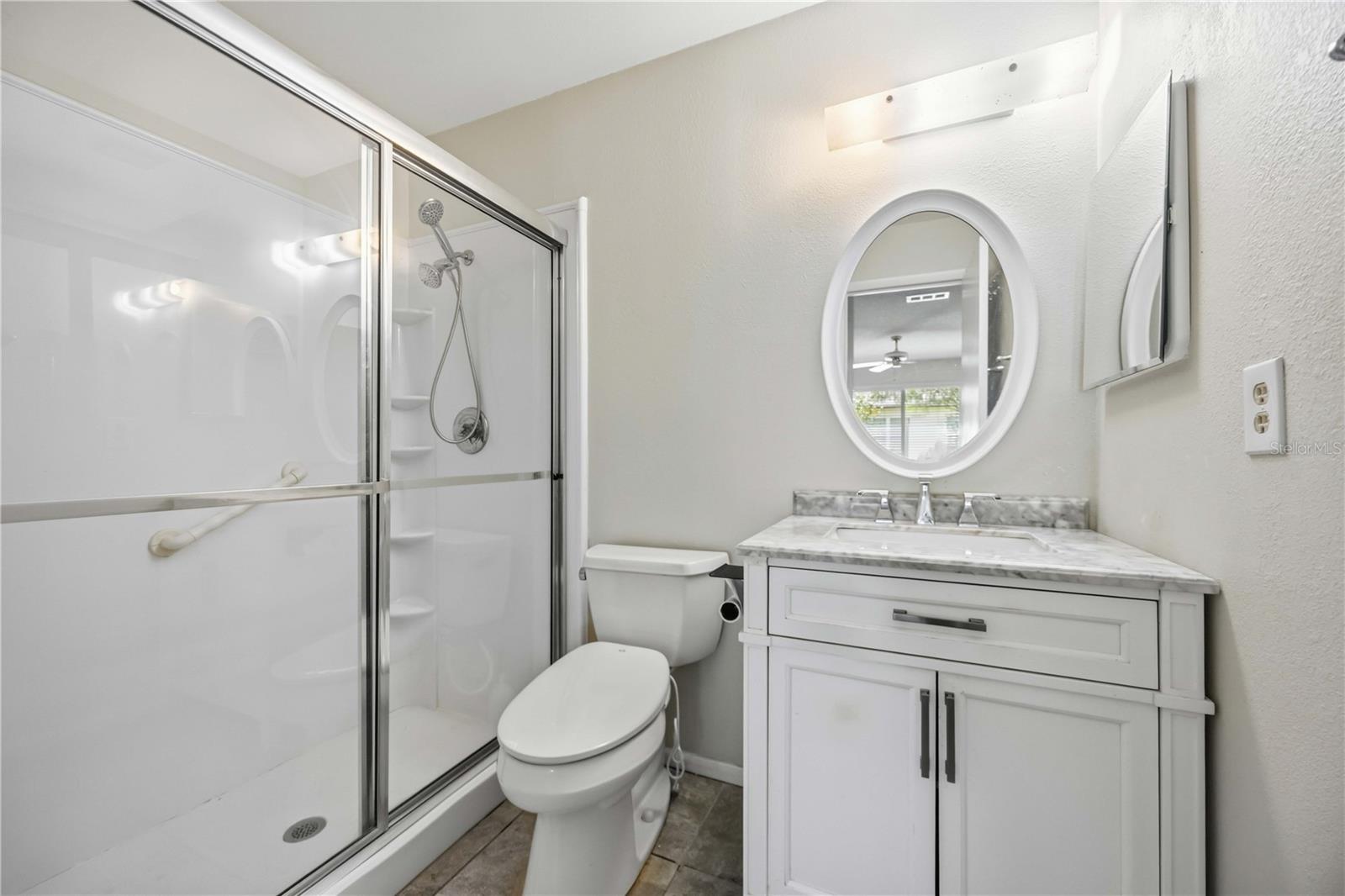 680 LINDEN DR — photo 25
