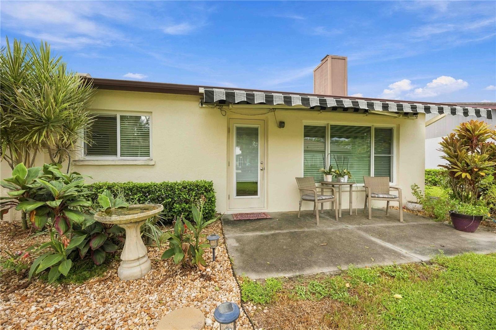 680 LINDEN DR — photo 36