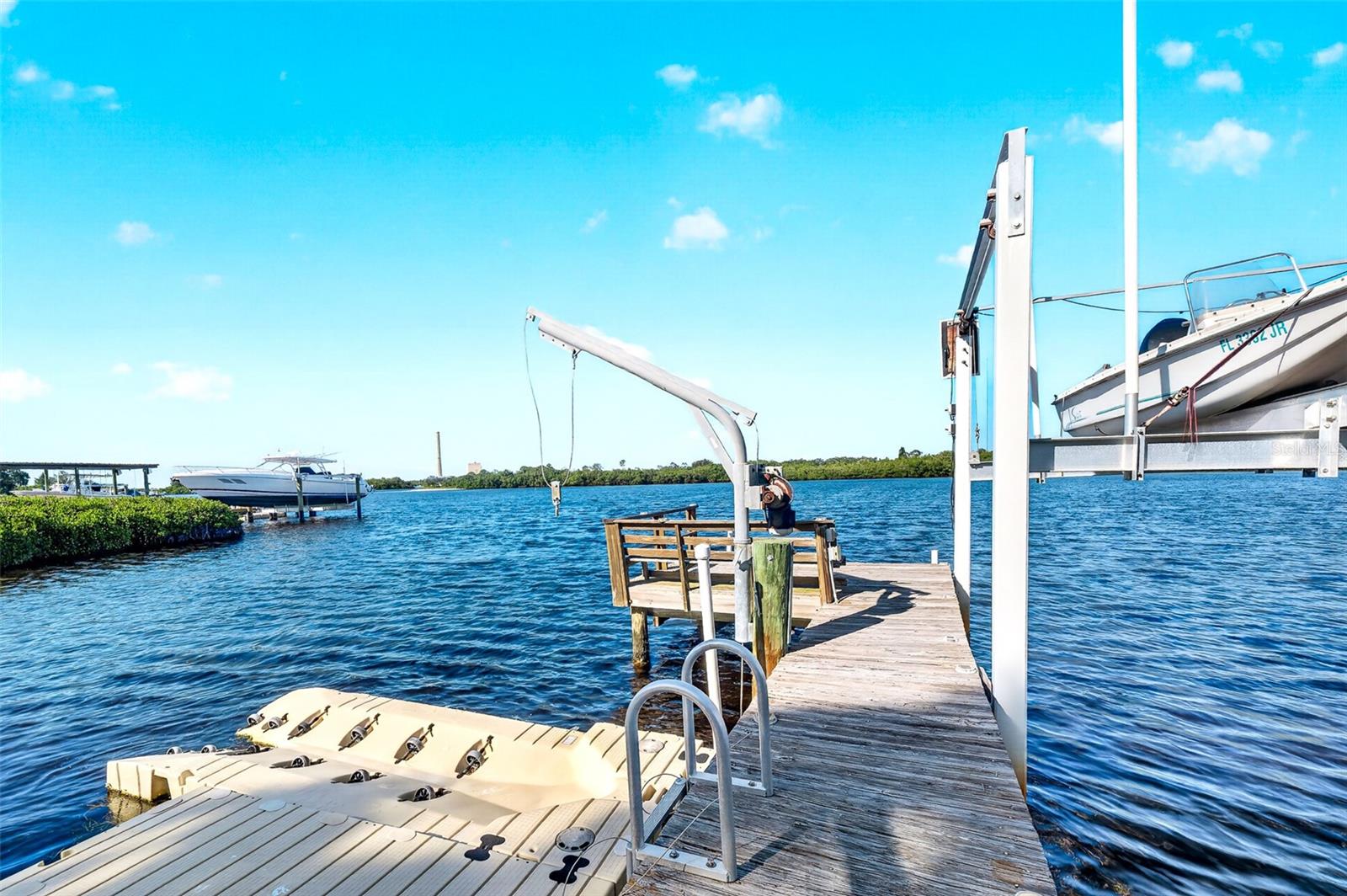 1538 RIVERSIDE DR — photo 45