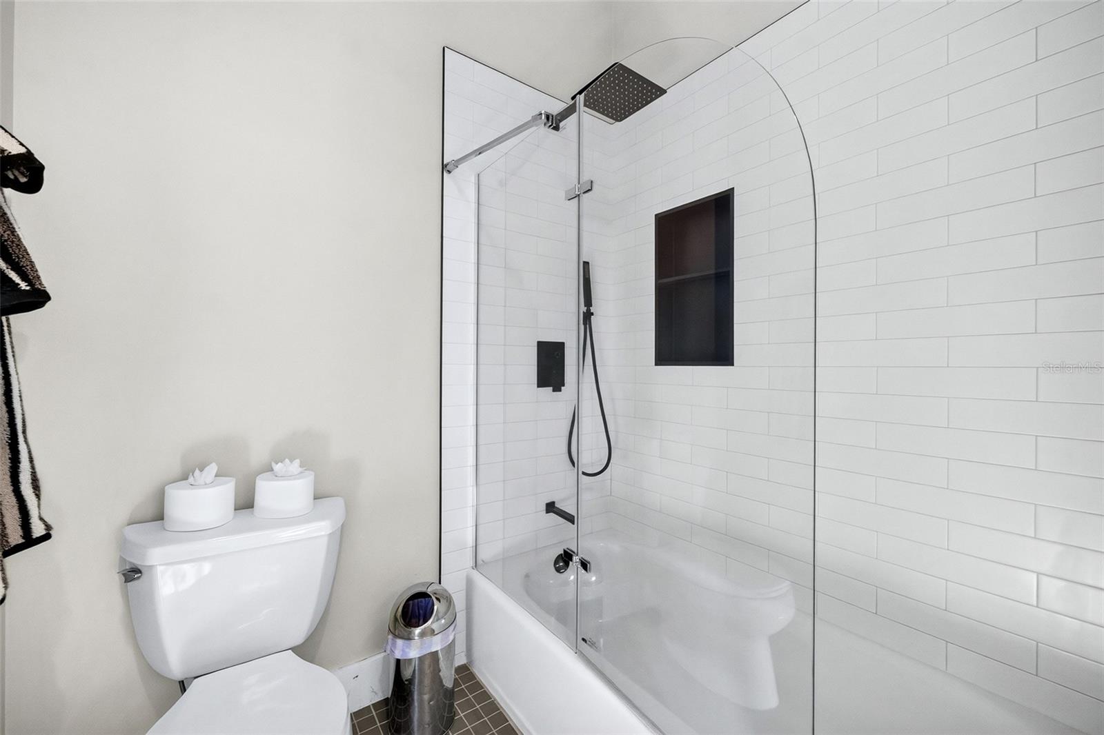 1538 RIVERSIDE DR — photo 35