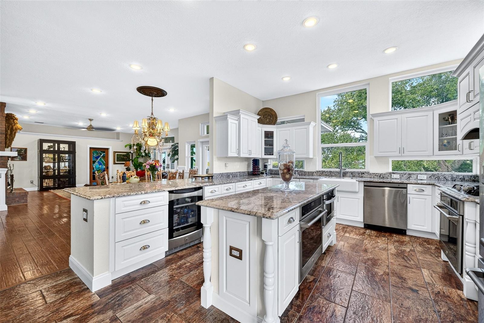 1538 RIVERSIDE DR — photo 11