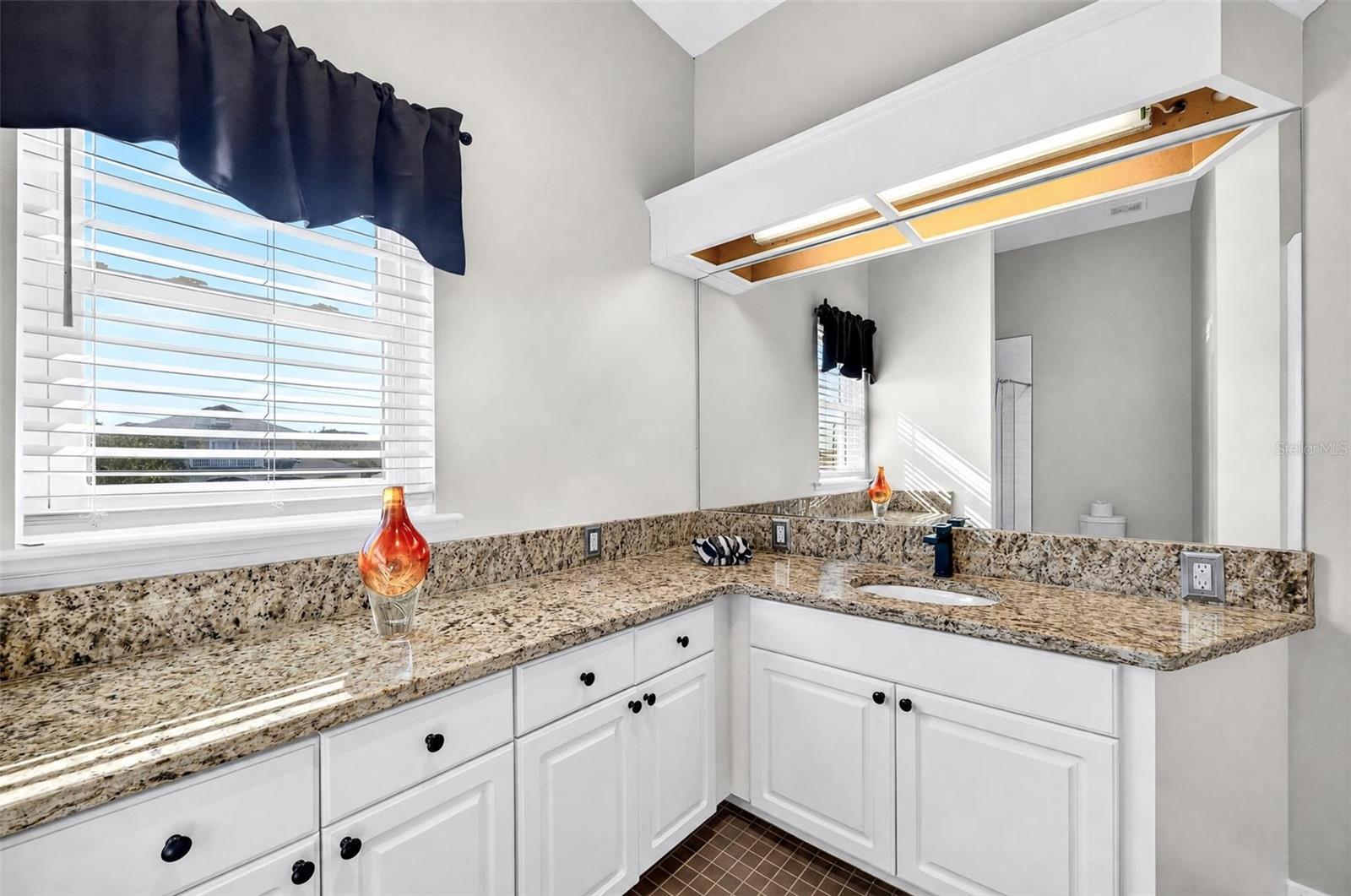 1538 RIVERSIDE DR — photo 34