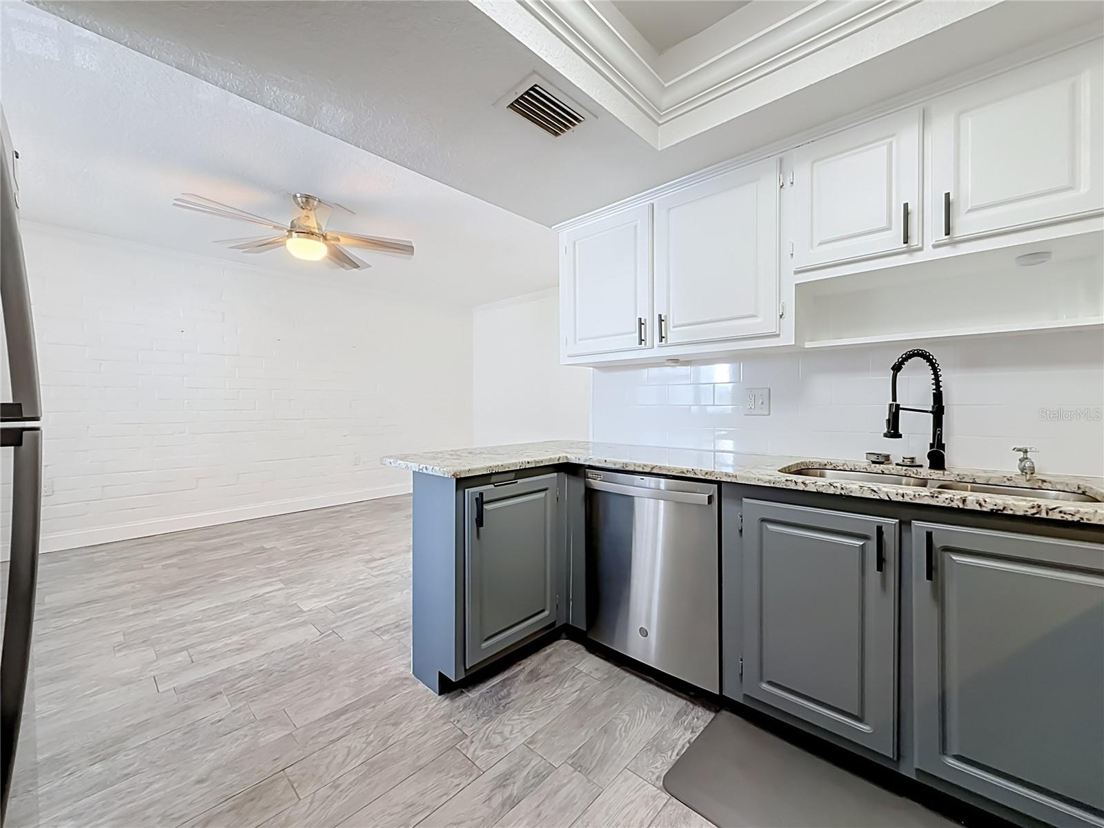 1859 SHORE DR S #303 — photo 13