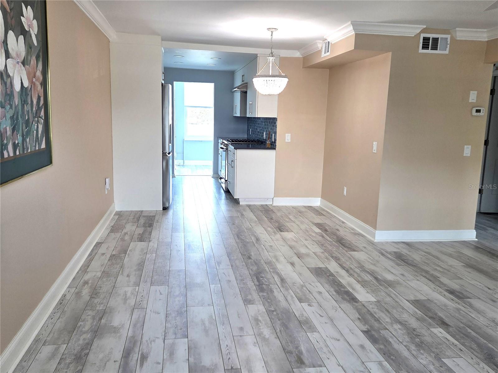 1898 SHORE DR S #208 — photo 21