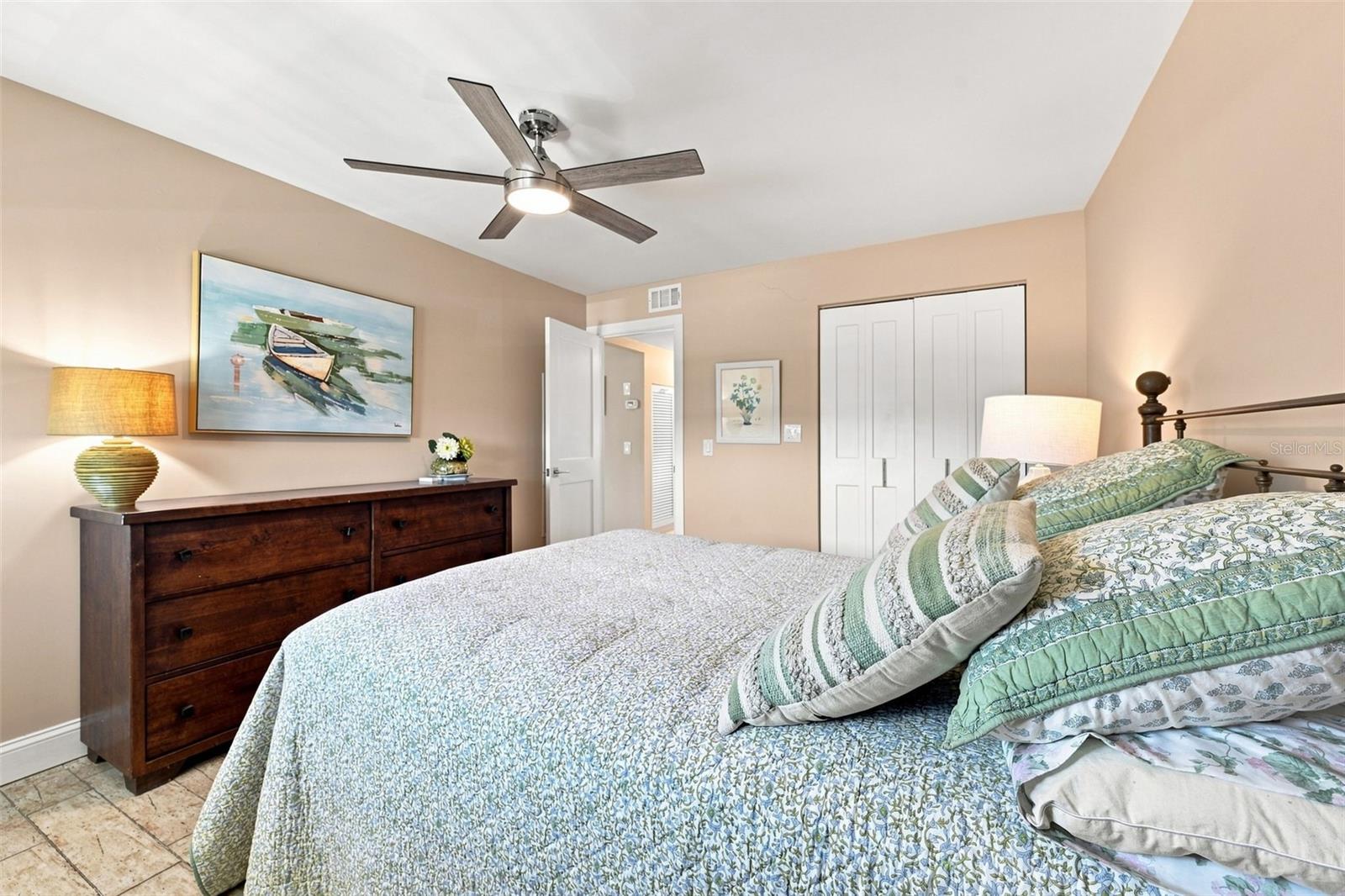 1898 SHORE DR S #208 — photo 35