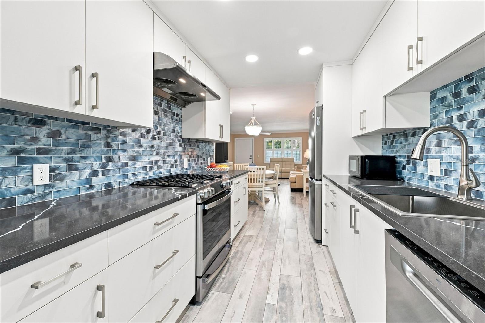 1898 SHORE DR S #208 — photo 9