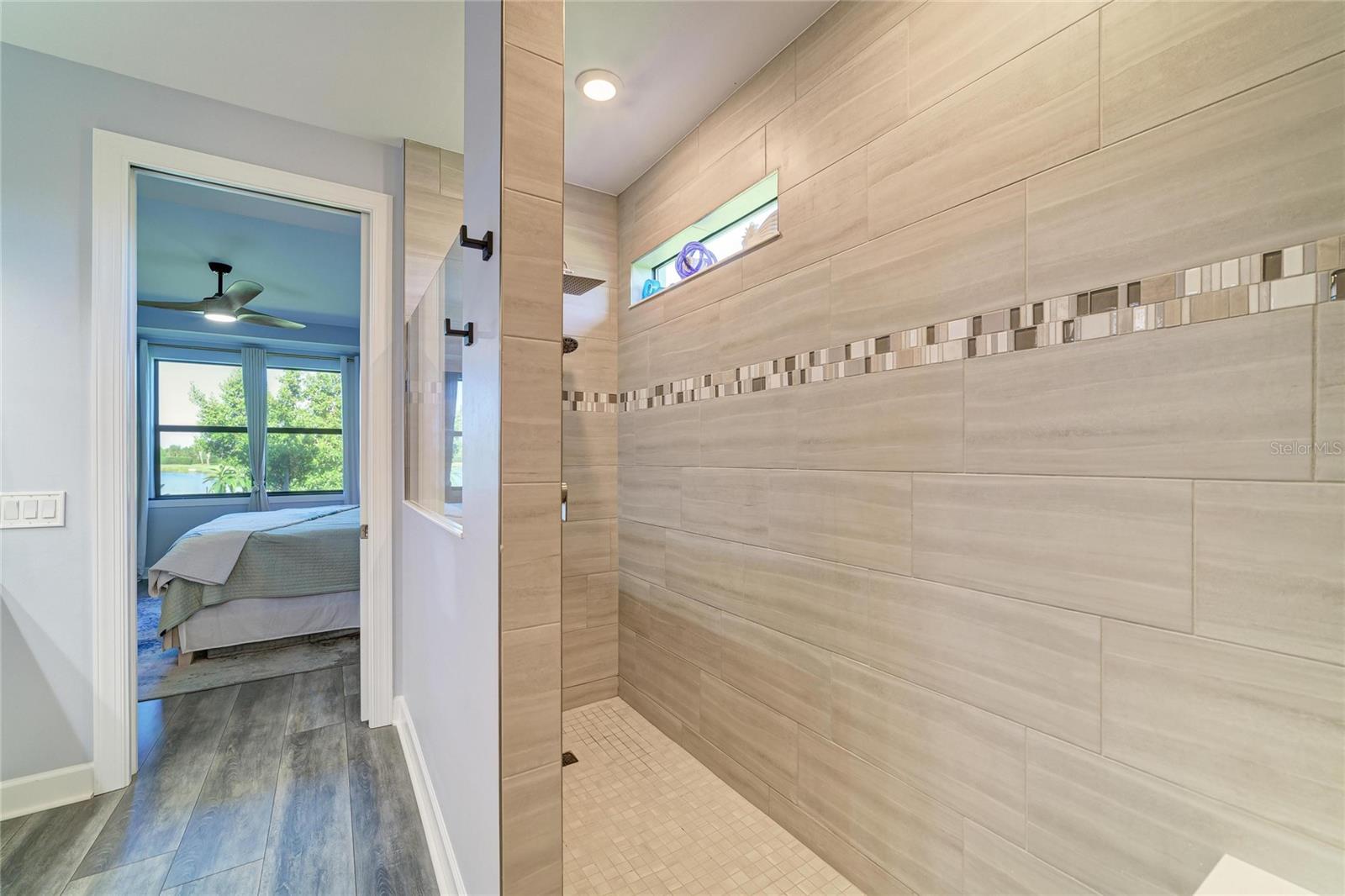 7683 SUMMERLAND CV — photo 12