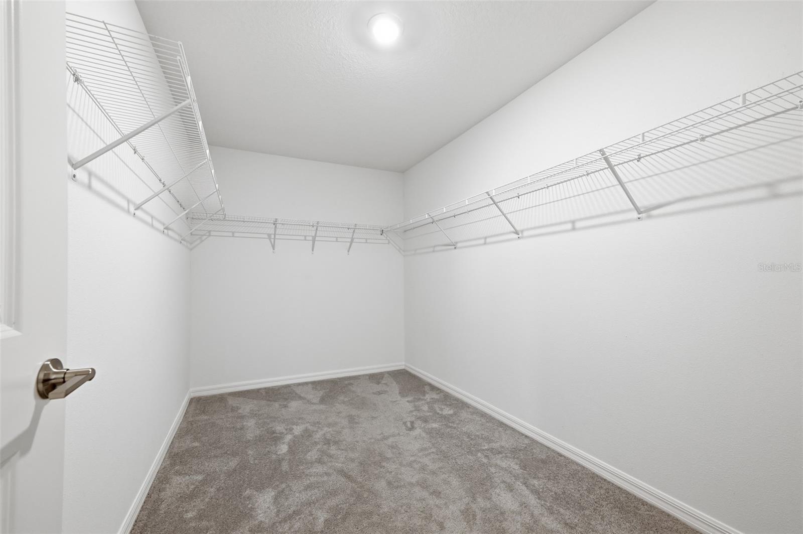 12860 TRIPOLI AVE — photo 32