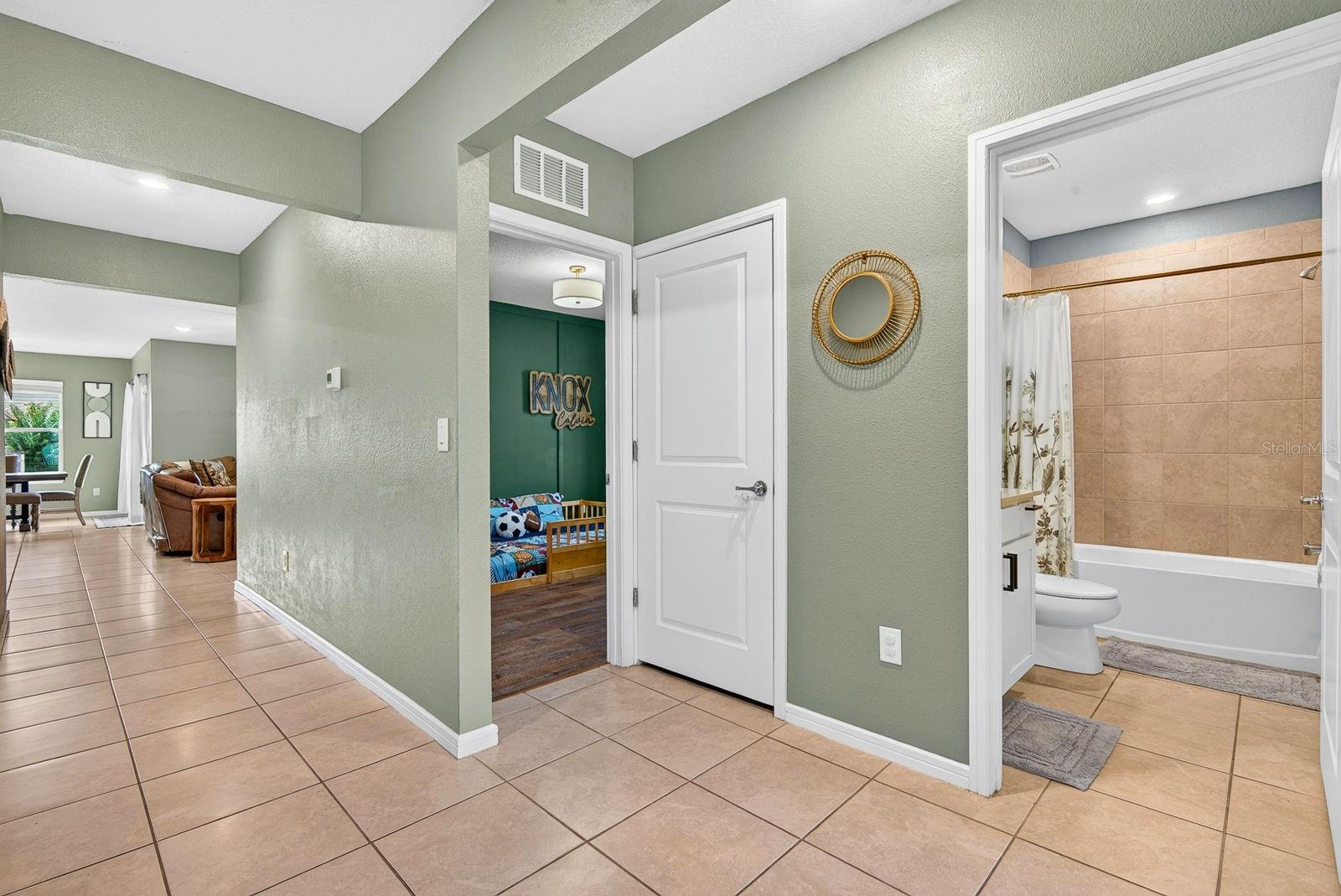 9348 ROYAL RIVER CIR — photo 6