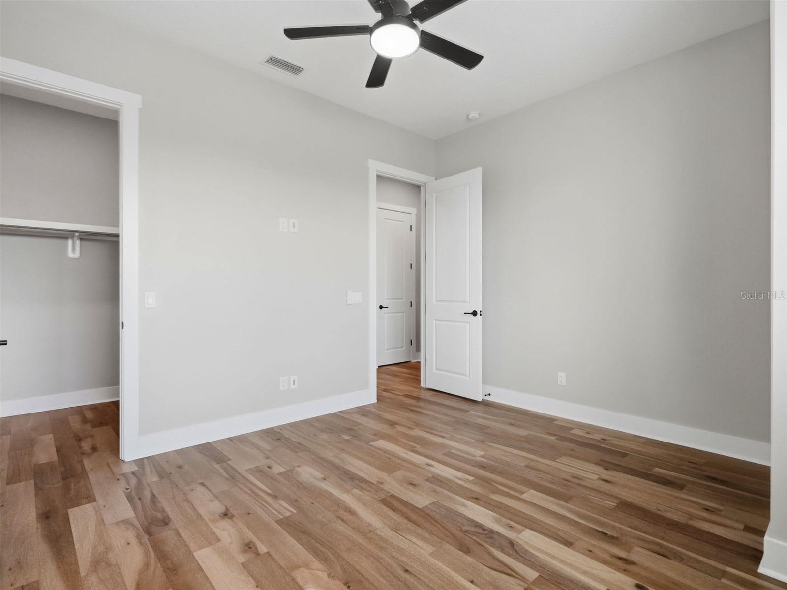 809 OAK BEND LN — photo 17