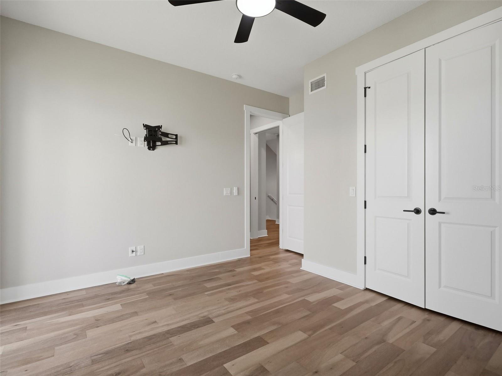 809 OAK BEND LN — photo 27