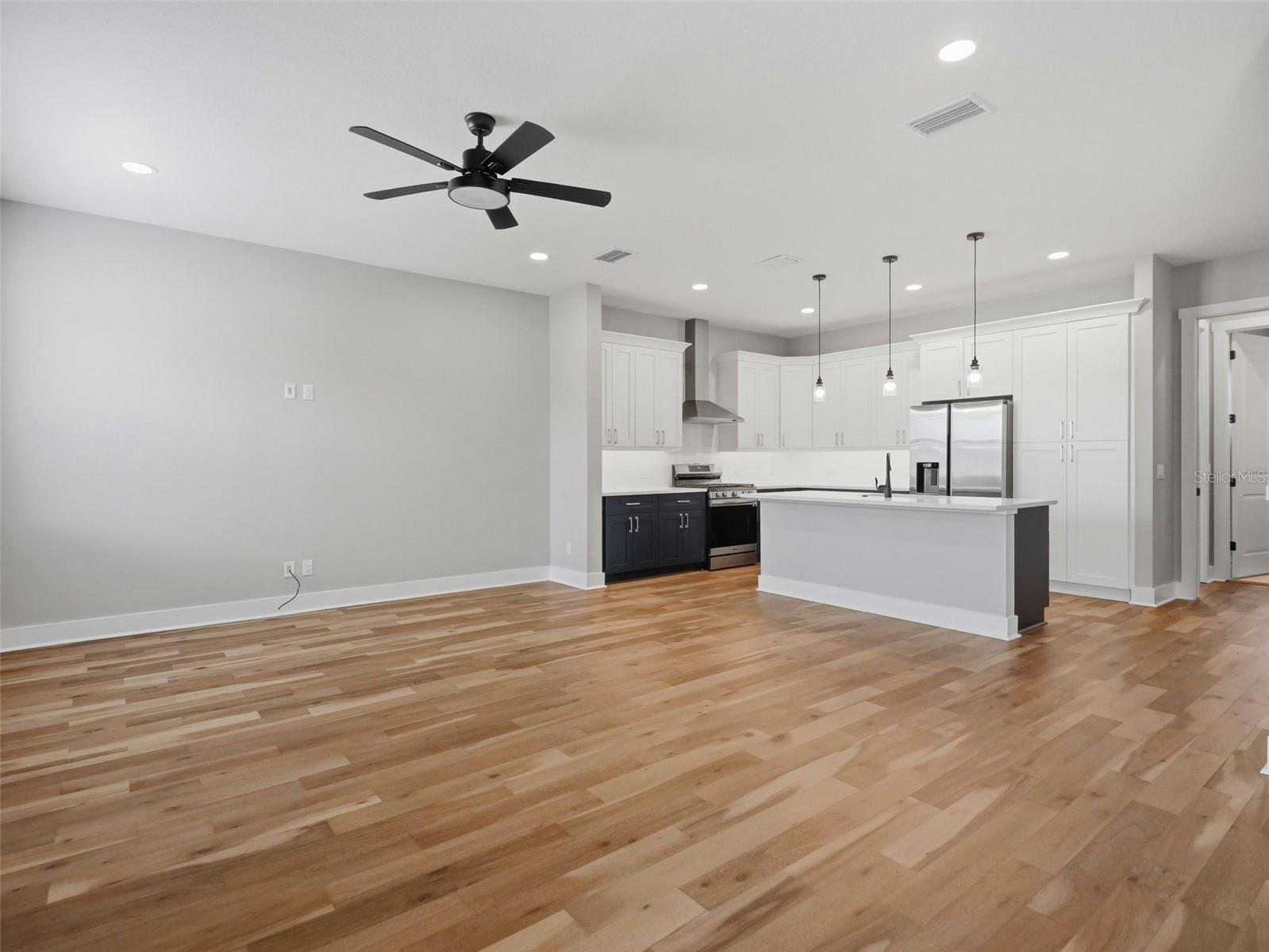 809 OAK BEND LN — photo 8