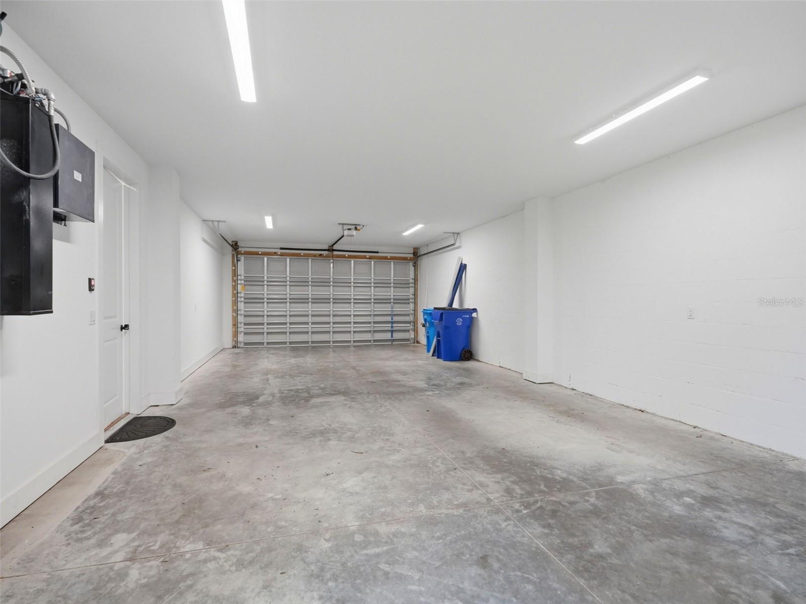 809 OAK BEND LN — photo 31