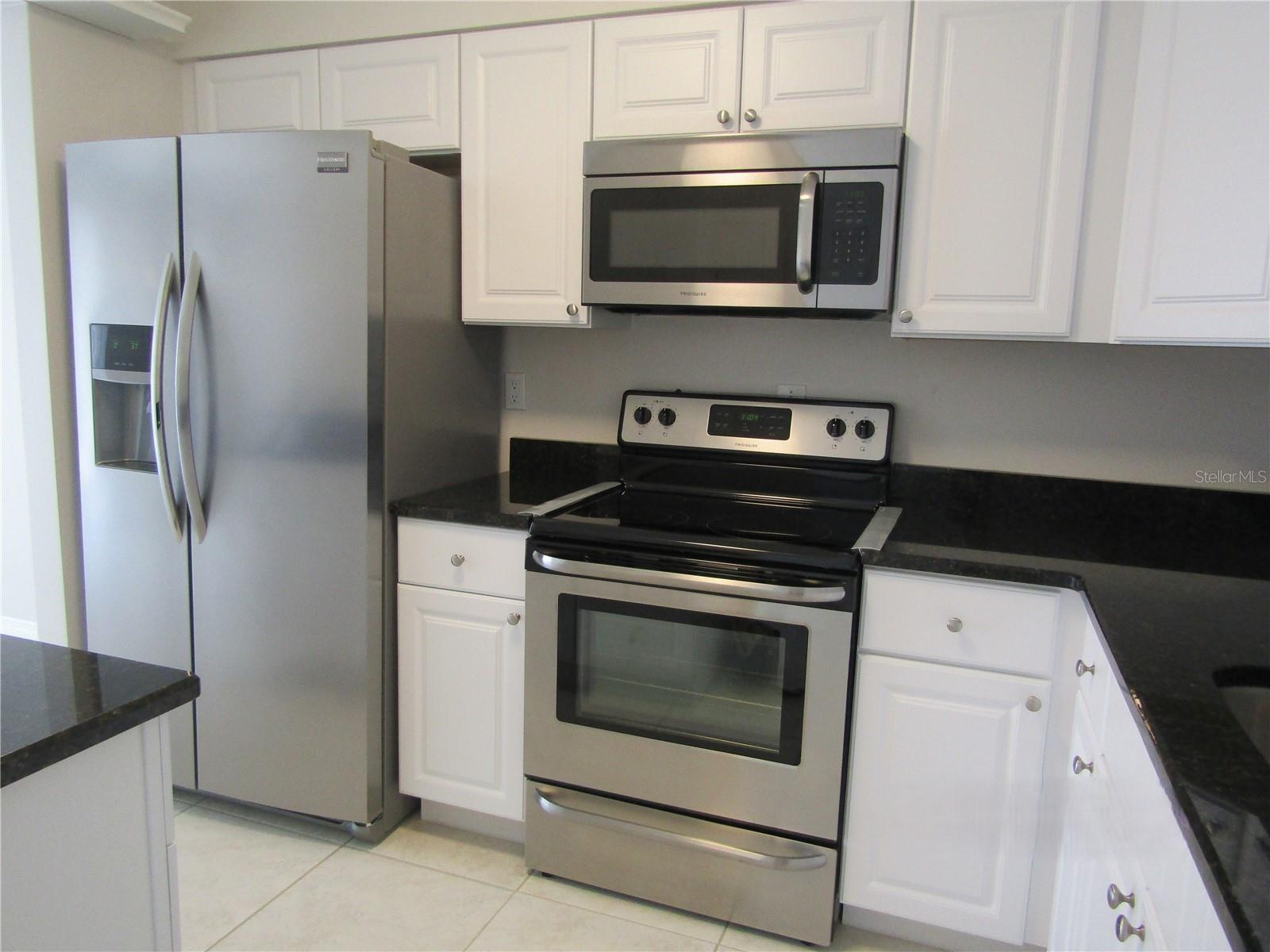 7304 W COUNTRY CLUB DR N #115 — photo 2