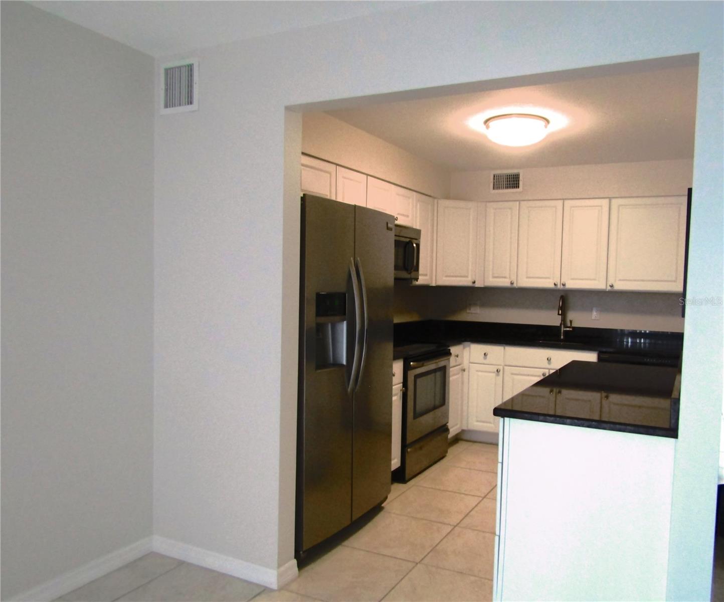 7304 W COUNTRY CLUB DR N #115 — photo 11