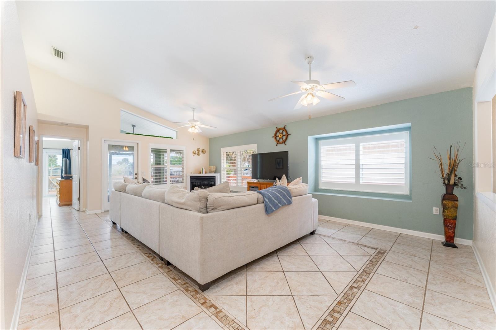 835 SYMPHONY ISLES BLVD — photo 4