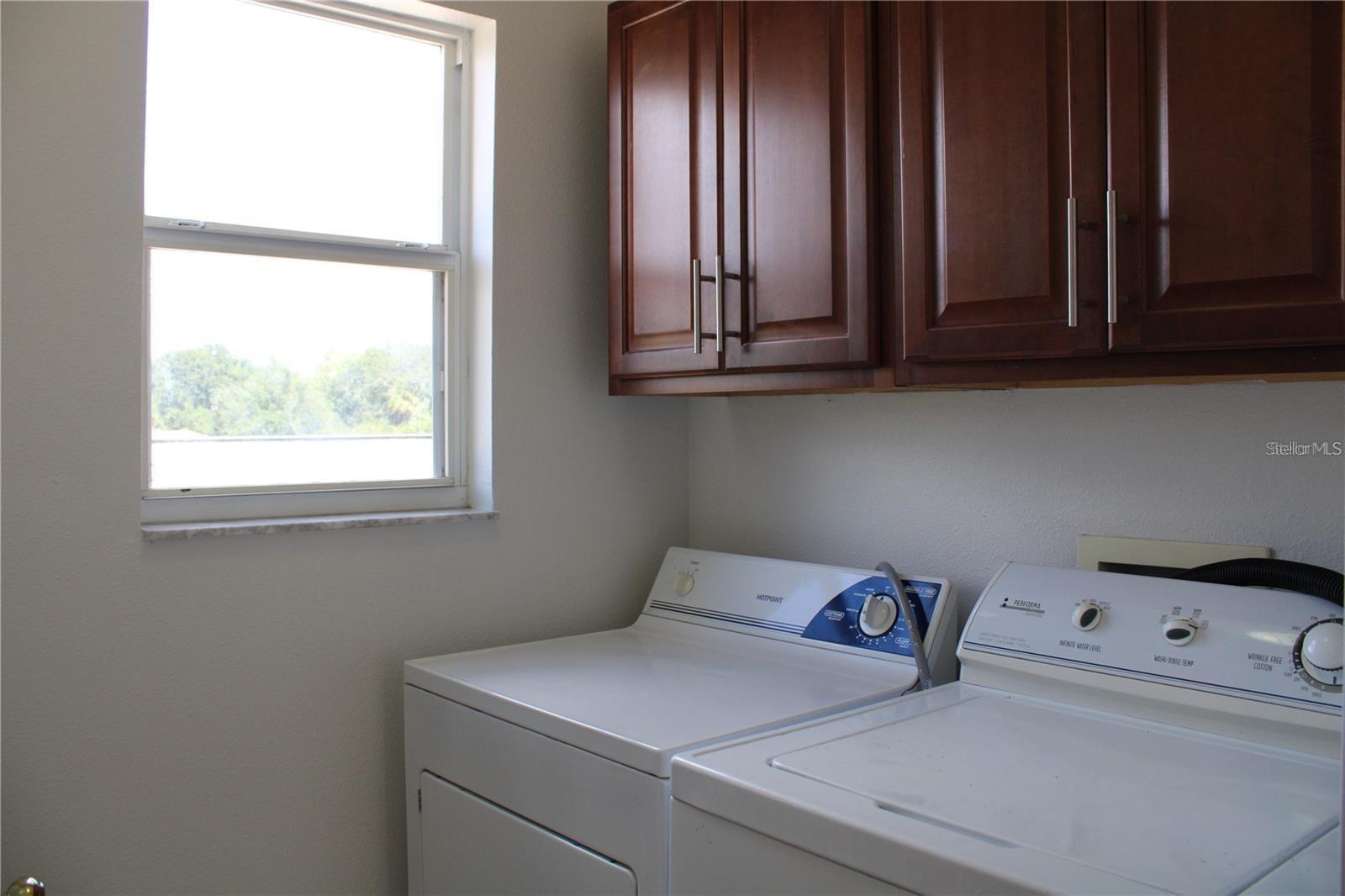7840 CARRIAGE POINTE DR — photo 22