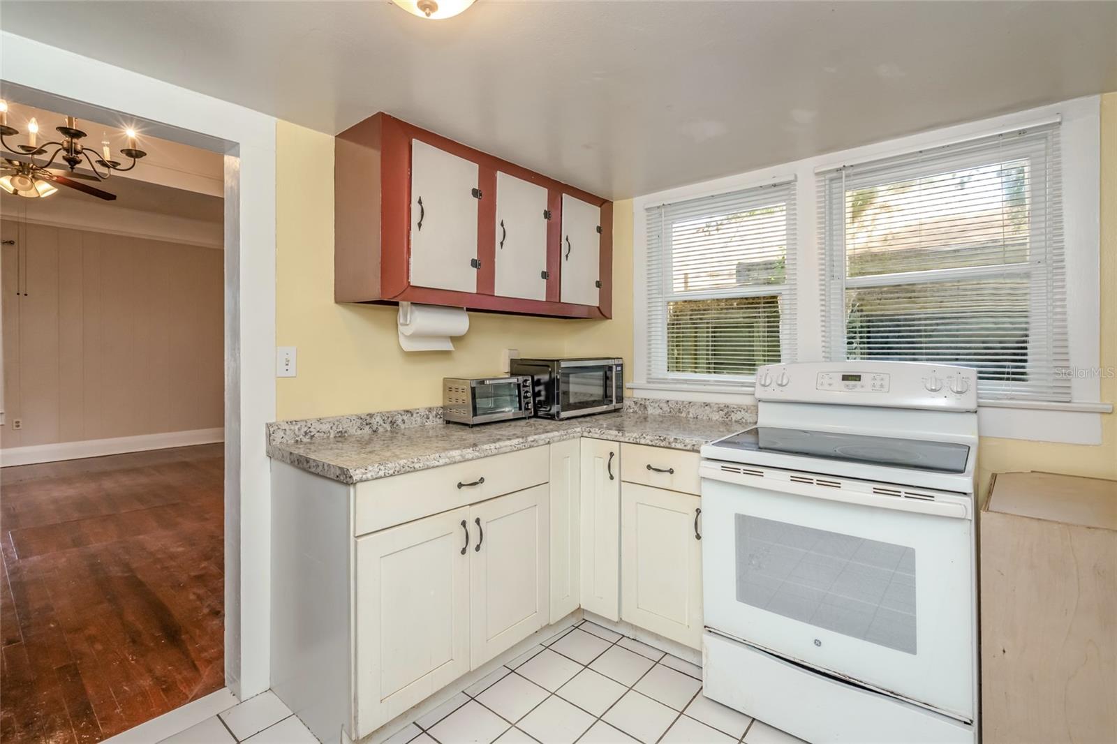 4109 N SUWANEE AVE — photo 16