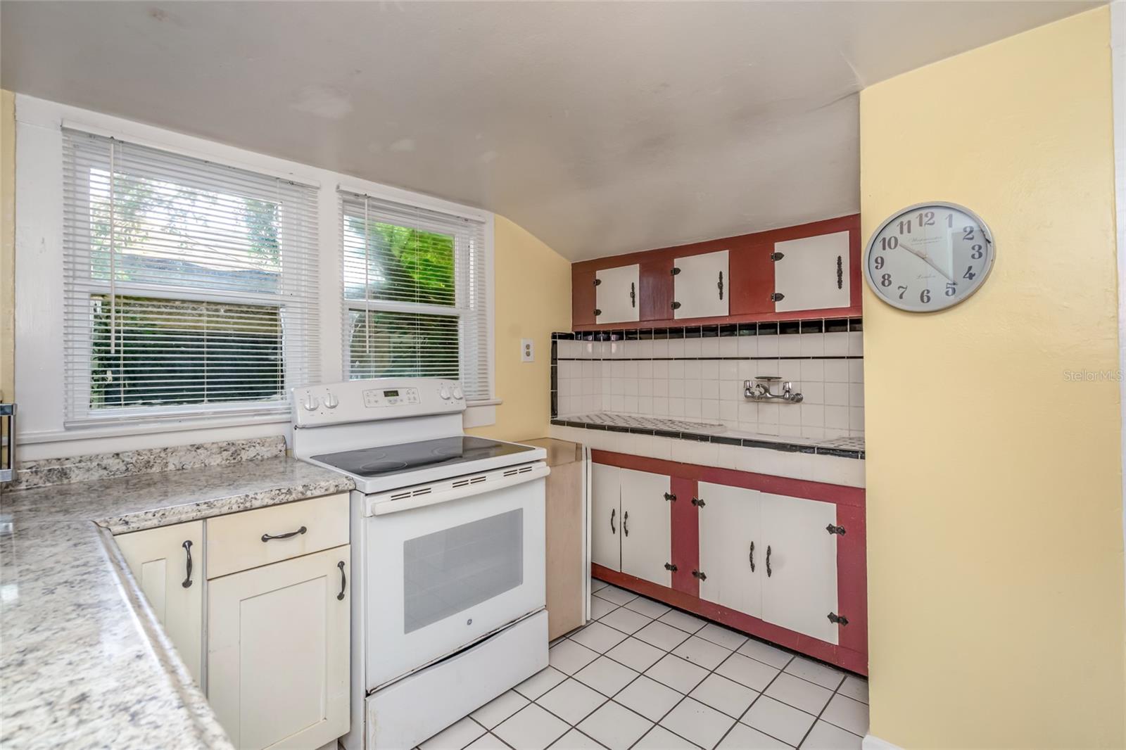 4109 N SUWANEE AVE — photo 17