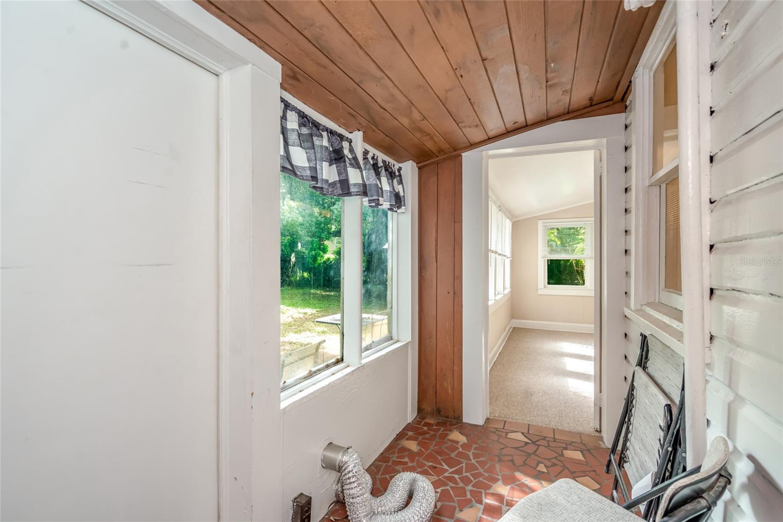 4109 N SUWANEE AVE — photo 30
